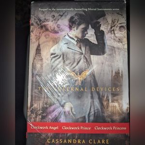 Bundle of 3 Cassandra Clare books.